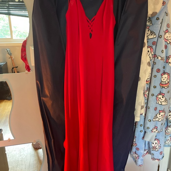 Betsy & Adams Red Dress - Picture 3 of 5